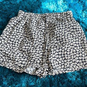 tillys flowy flowery shorts